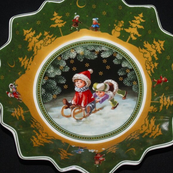 Villeroy & Boch Toy's Fantasy Bowl | Sleigh Ride | Porcelain Serving Bowls - Picture 2 of 11